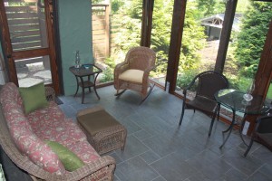 porch / waiting room